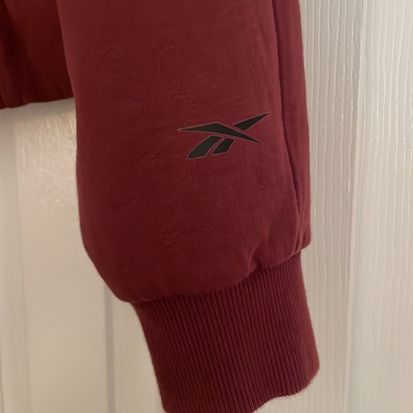 Cropped Reebok zip up - Picture 2 of 3